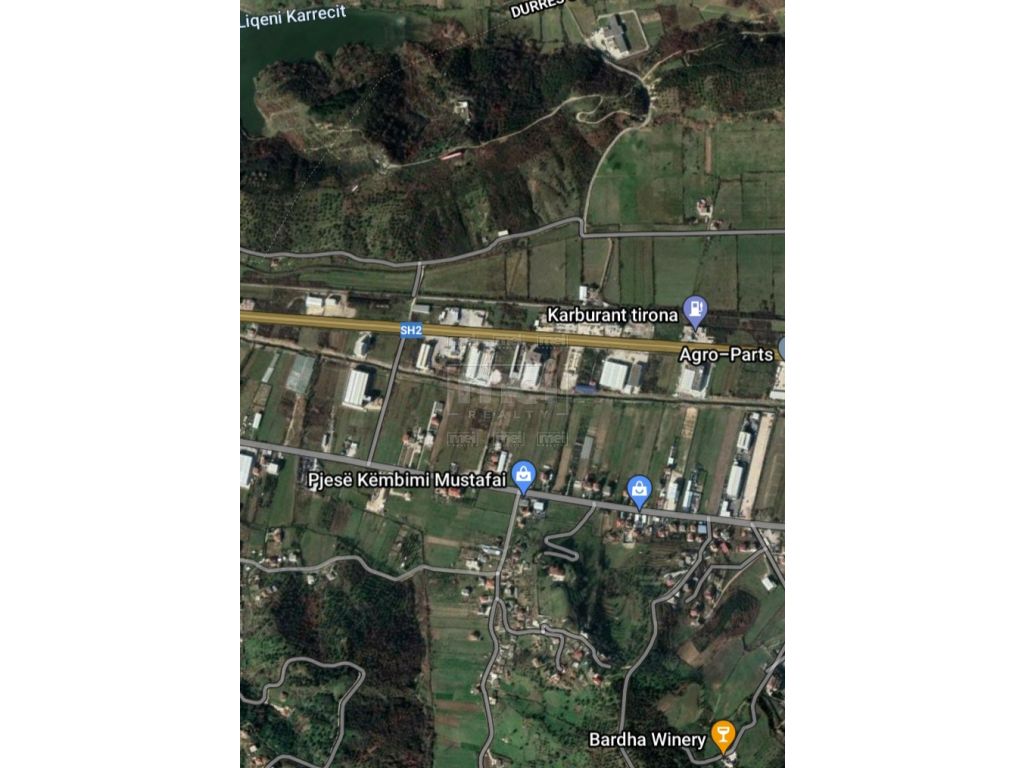 Ne Autosrade Tirane-Durres Shitet 500m2 Toke Me Hipoteke