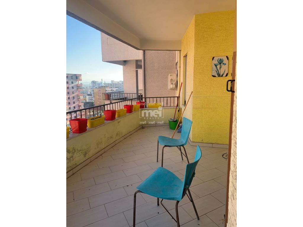 JEPET ME QIRA APARTAMENTI 1+1 NE QENDER 6