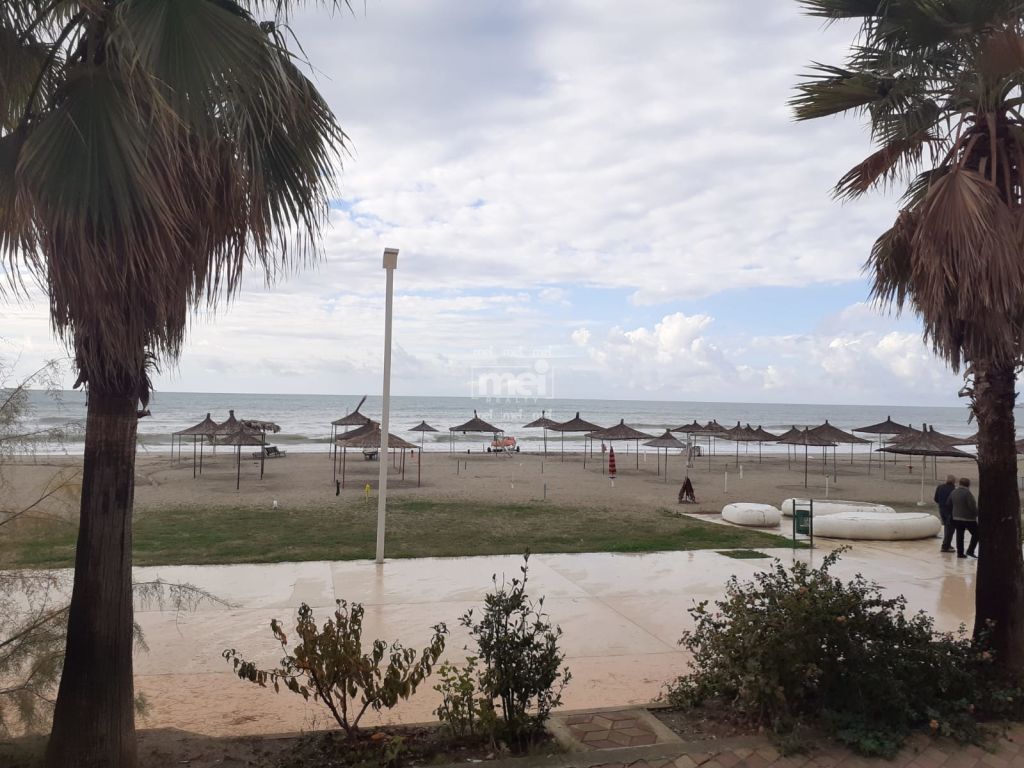 SHITET AMBIENT NE VIJE TE PARE BREGDETARE NE SHKEMBIN E KAVAJES
