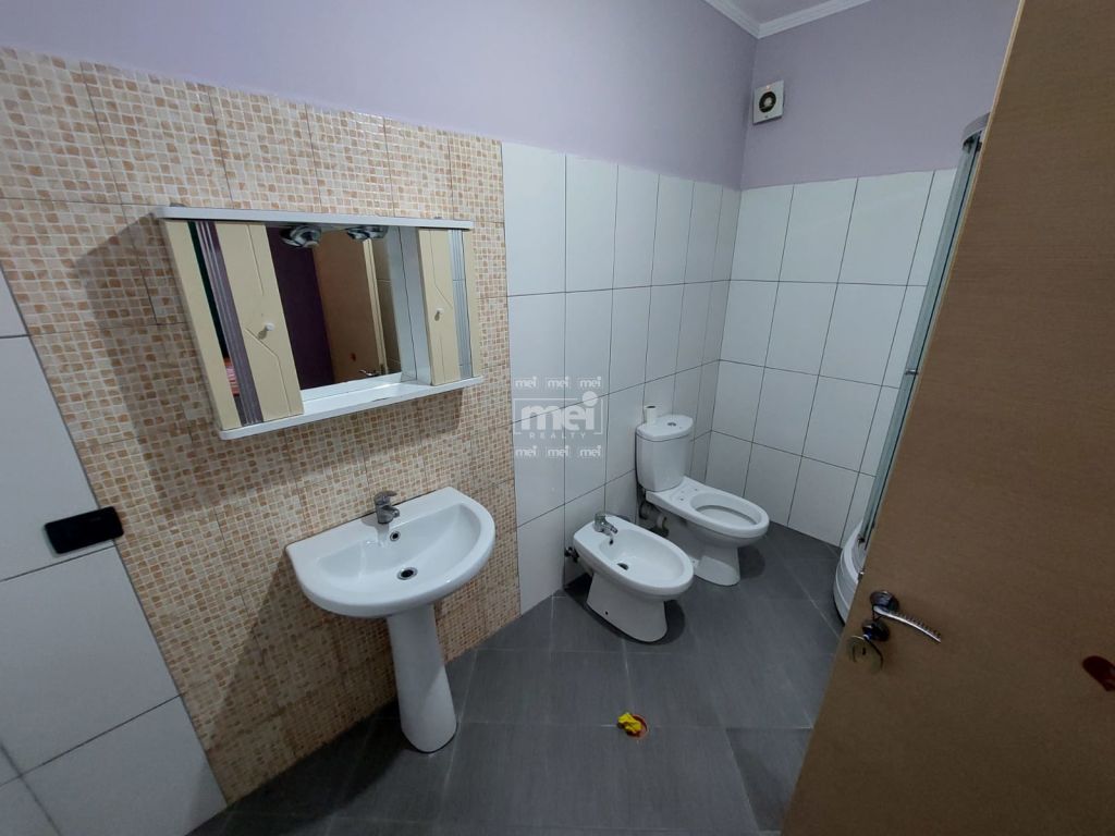 JEPET ME QIRA  APARTAMENT 2+1 PRANE VILES SE ZOGUT 4