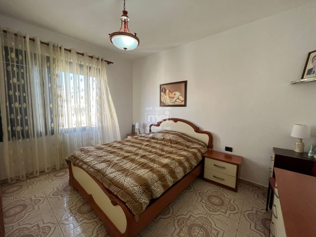 SHITET APARTAMENT 1+1 NE LAGJIEN 11 !