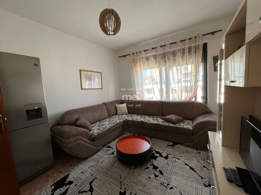 SHITET APARTAMENT 1+1 NE LAGJIEN 11 !