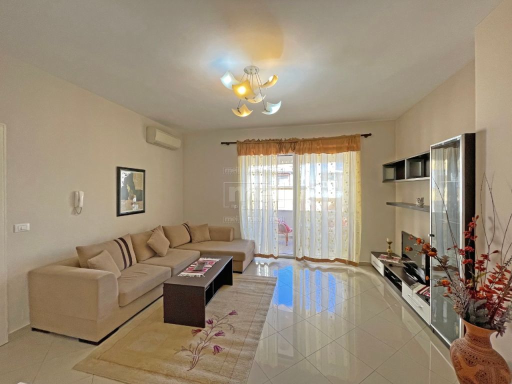 Jepet Me Qira Apartament 2+1, Tek Rruga e Kavajes