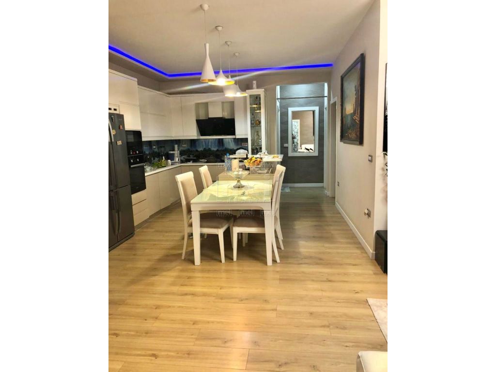 JEPET ME QERA SUPER APARTAMENT 3+1 TEK SHESHI WILLSON!