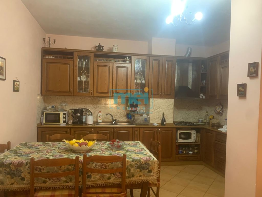 Shitet Super Apartament 2+1 Afër Shkollës Aleks Buda,Laprakë! 3