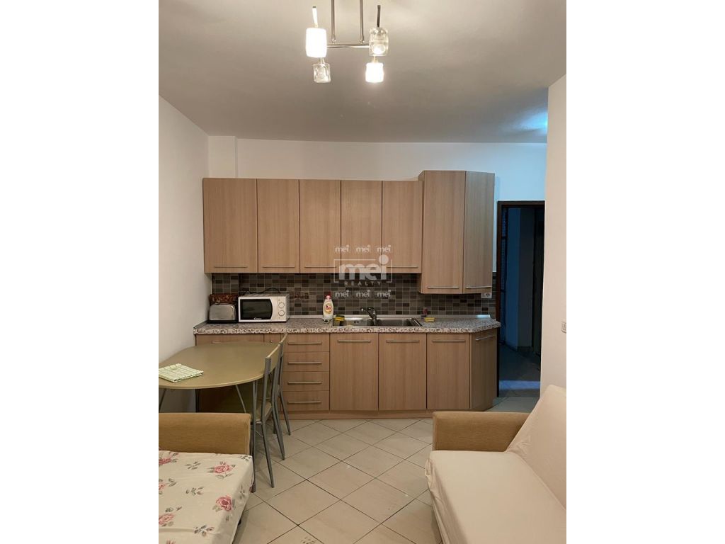 SHITET APARTAMENT 1+1 NE HEKURUDHA ME PAMJE ANESORE NGA DETI!