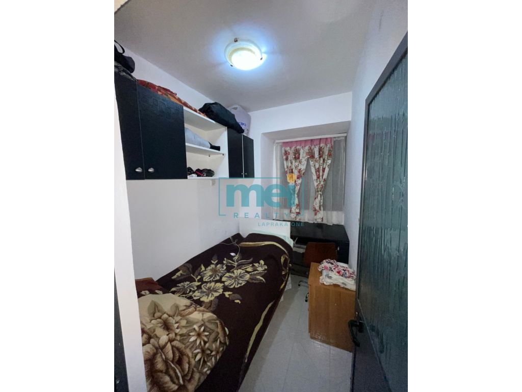 Jepet Me Qera Apartament 2+1 Tek Spitali Ushtarak,Laprakë!