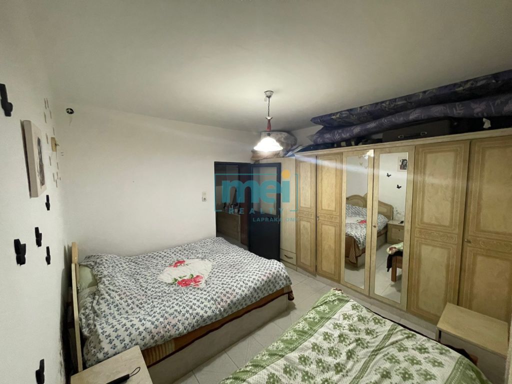 Jepet Me Qera Apartament 2+1 Tek Spitali Ushtarak,Laprakë!