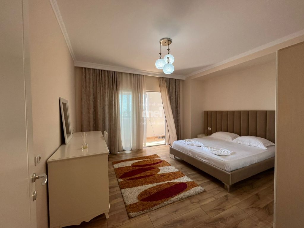 JEPET ME QERA APARTAMENT 2+1 TEK URA E DAJLANIT 11