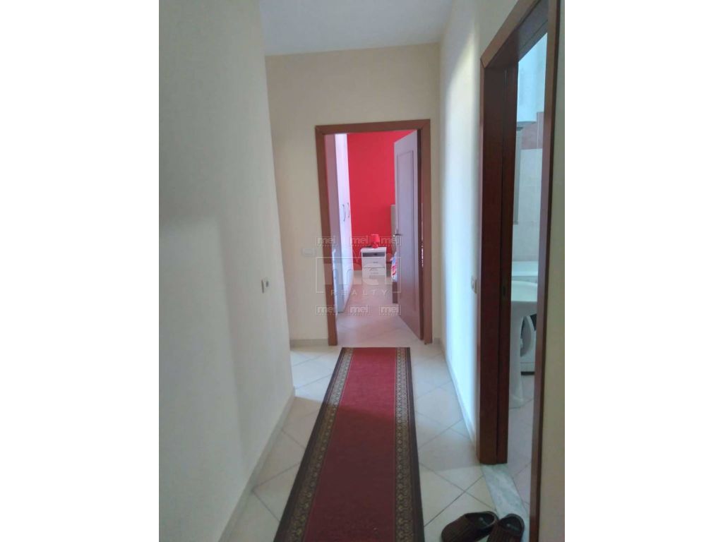 SHITET APARTAMENT TEK TREGU USHQIMOR 2+1+2!