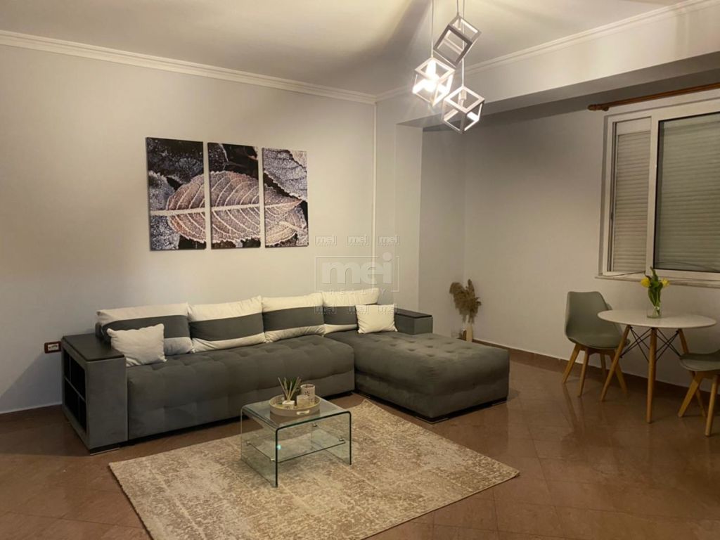 JEPET ME QERA SUPER APARTAMENT 2+1 TE ZOGU I ZI!