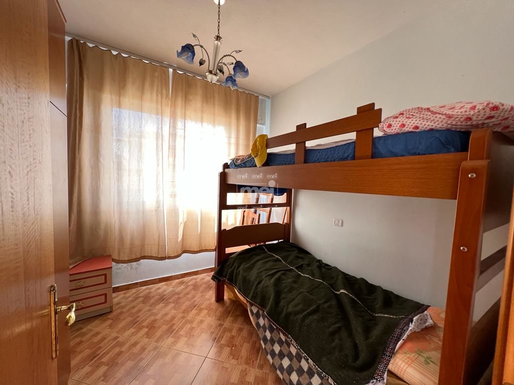 JEPET ME QIRA APARTAMENT 2+1 ME PAMJE NGA DETI+GARAZHD NE PLAZH 4