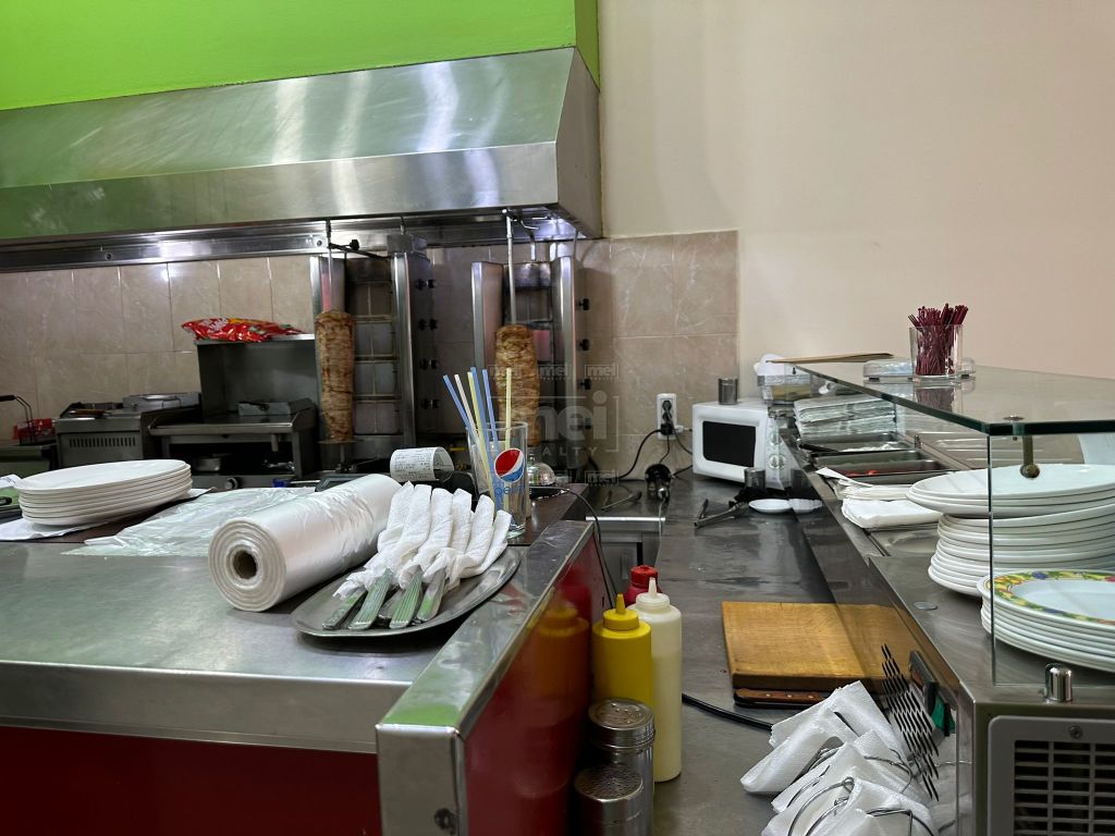 JEPET ME QERA AMBIENT BIZNESI FAST FOOD ASTIR NE GJENDJE PUNE!