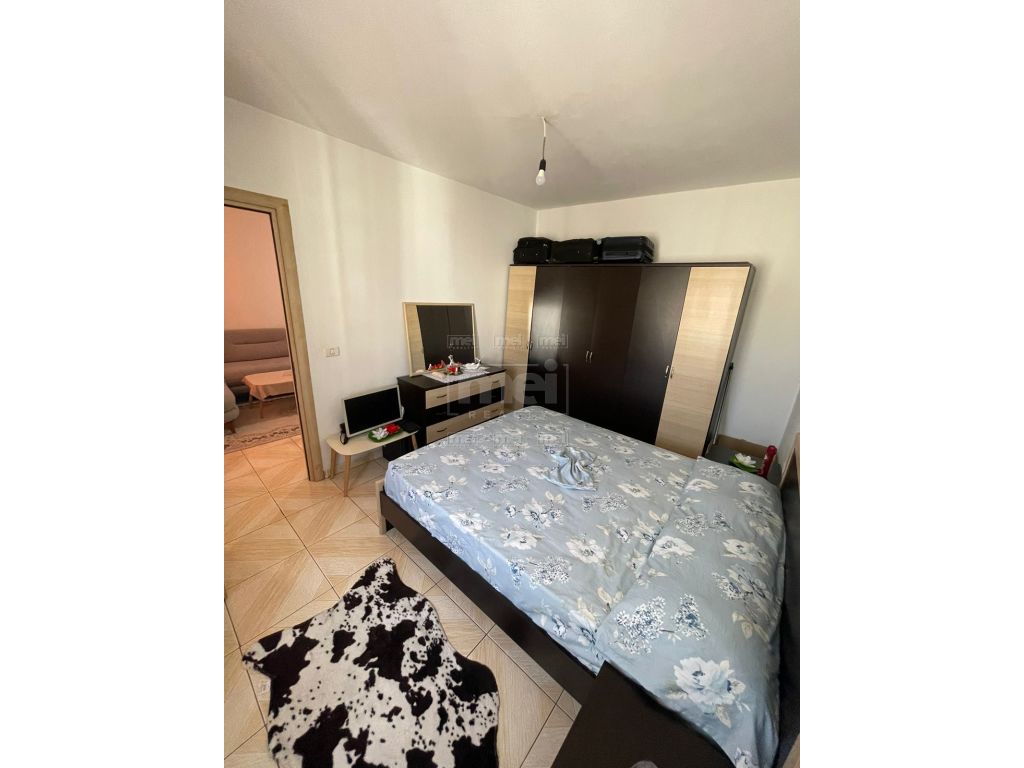 OKAZION Shitet apartament 1+1 tek pallatet cabej