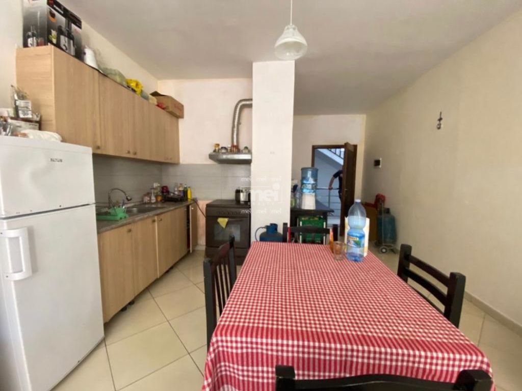 SHITET APARTAMENT 1+1 ME PAMJE NGA DETI TEK RROTA E KUQE! 9