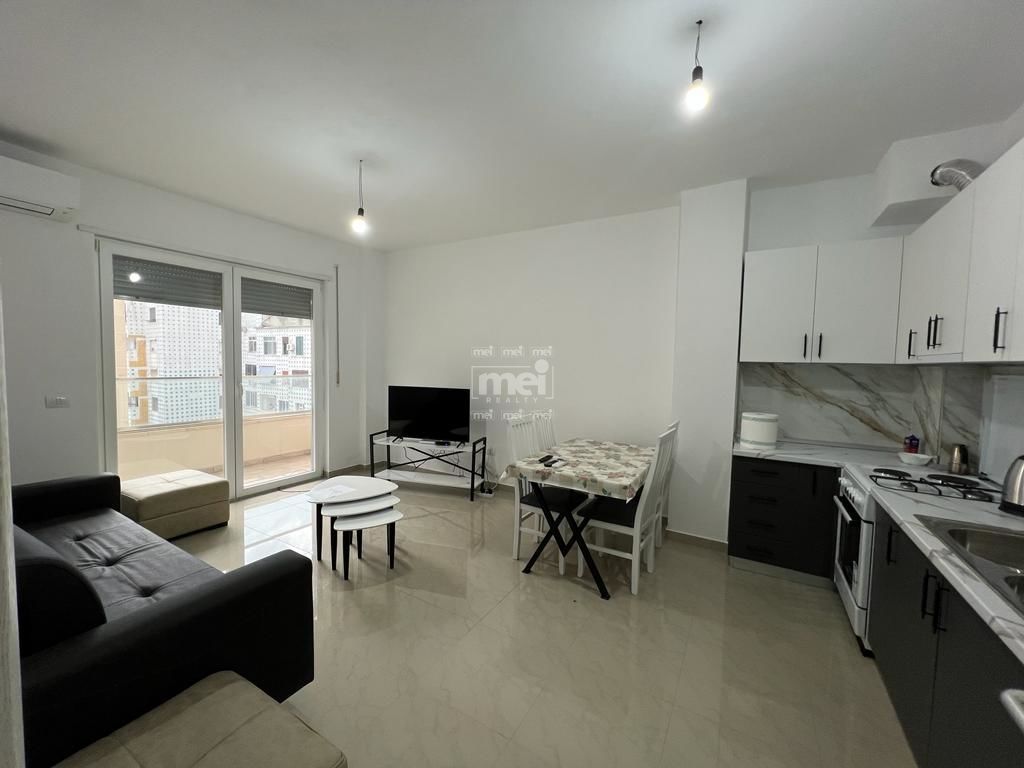 JEPET ME QIRA APARTAMENT 2+1+2 TEK RRUGA E RE E PORTIT!
