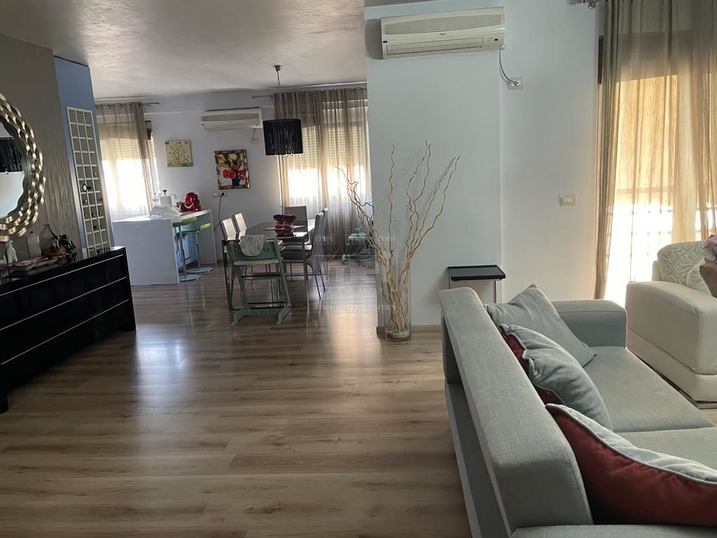 JEPET ME QERA SUPER APARTAMENT 2+1+2 TEK SELVIA!