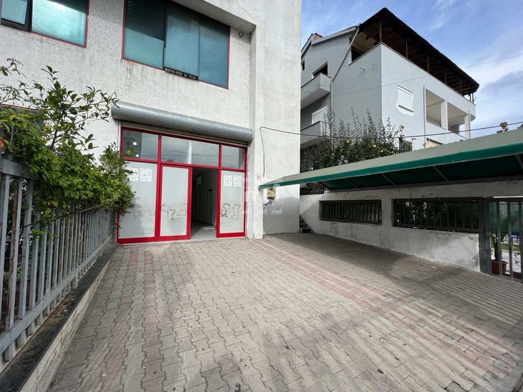 JEPET ME QIRA AMBIENT BIZNESI PRANE GALAKTIKUT, DURRES!