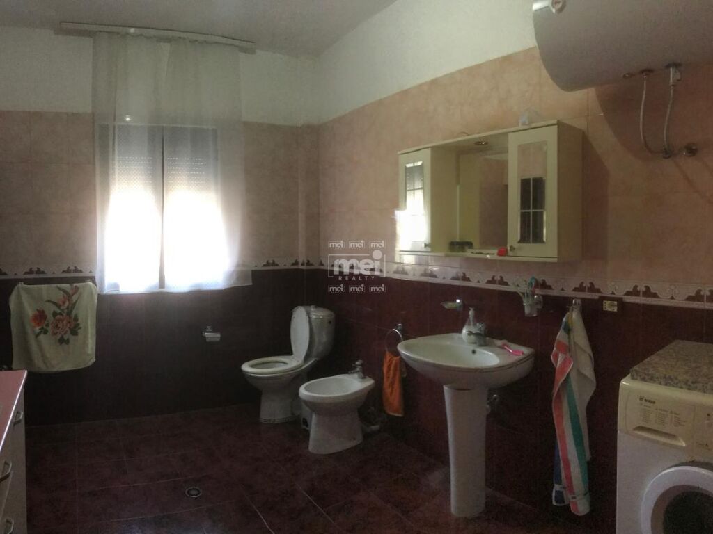 SHITET SHTEPI 2-KATESHE NE SHKOZET! 15