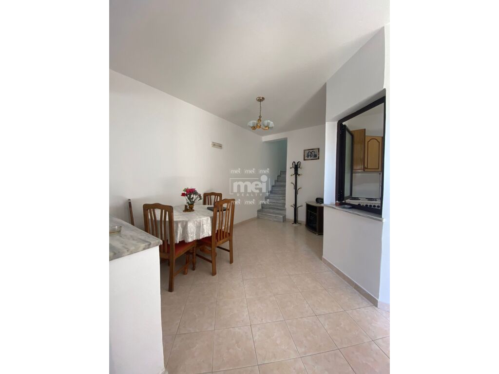 JEPET ME QIRA APARTAMENT-DUPLEKS  ME OBORR TEK VILA ZOGUT! 6