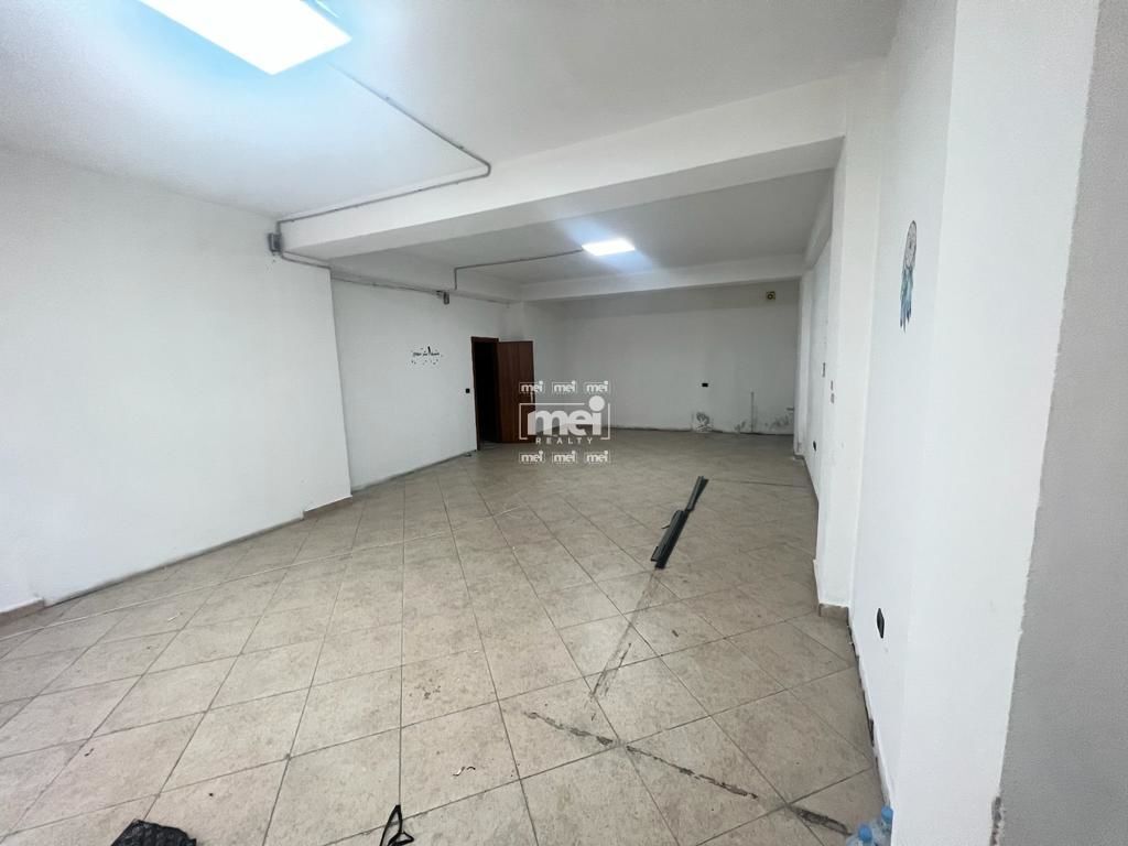 JEPET ME QIRA AMBIENT TEK GJYKATA! 2