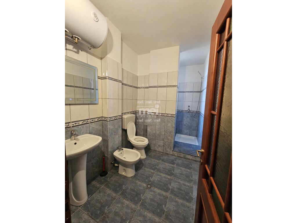 JEPET ME QIRA  APARTAMENT 2+1 TEK RRUGA E KUMINIT! 10