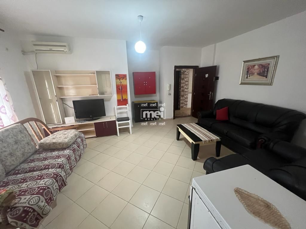 SHITET APARTAMENT 1+1 TEK SHKEMBI I KAVAJES ME PAMJE NGA DETI! 3