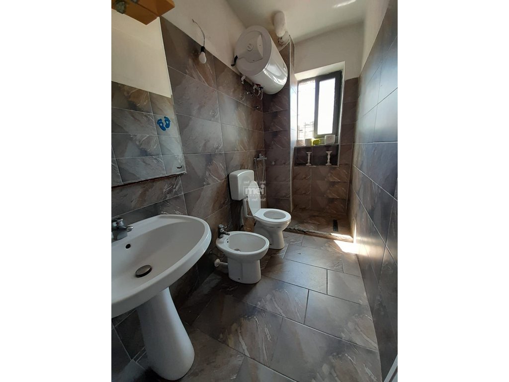 SHITET APARTAMENT 1+1 PRANE ZJARREFIKESES ! 7