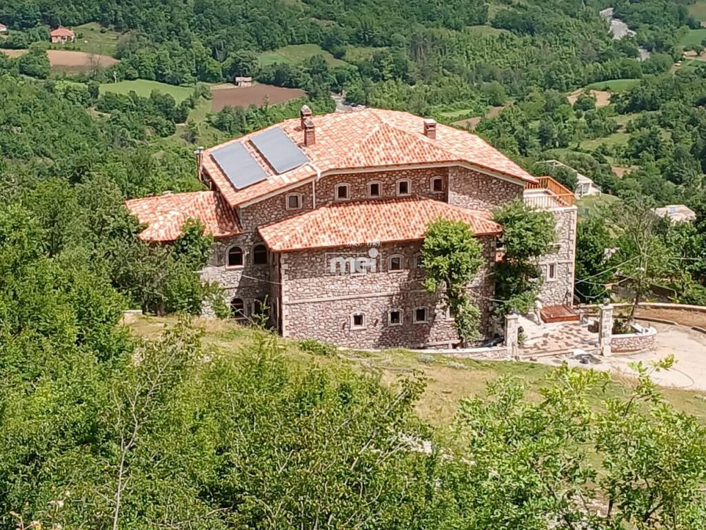 SHITET BUJTINE NE KLOS! 9