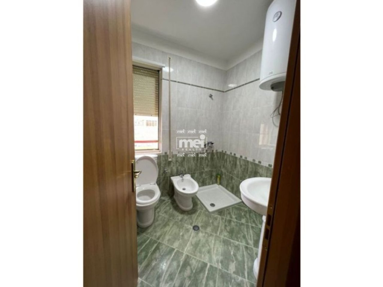 APARTMENT 1+1 FOR SALE IN GOLEM NEAR HOTEL BONITA!