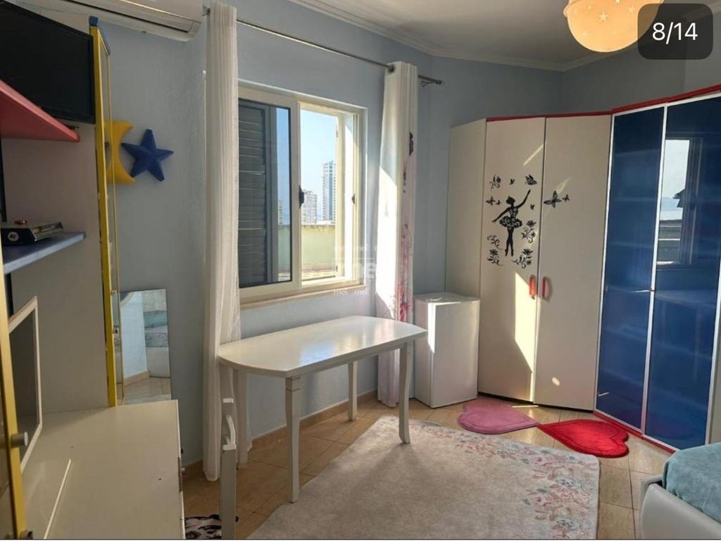 JEPET ME QIRA APARTAMENT 2+1 NE QENDER TE DURRESIT !