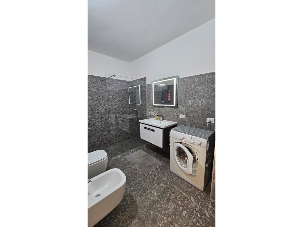 JEPET ME QIRA APARTAMENT 1+1 TEK VILA E ZOGUT 2