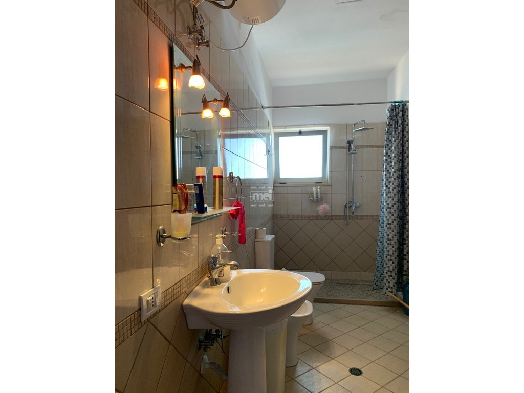 JEPET ME QIRA APARTAMENT ME PAMJE NGA DETI ! 9