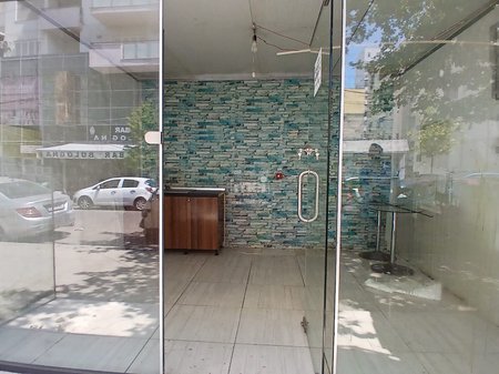 SI AFFITTA LOCALE COMMERCIALE VICINO ALL'EX DISTRETTO!