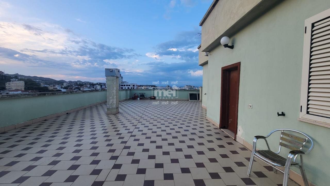 AFFITTASI APPARTAMENTO 1+1 NEL CENTRO DI DURAZZO!