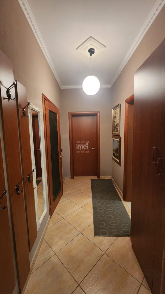 AFFITTASI APPARTAMENTO 2+1 NEL CENTRO DI DURAZZO!
