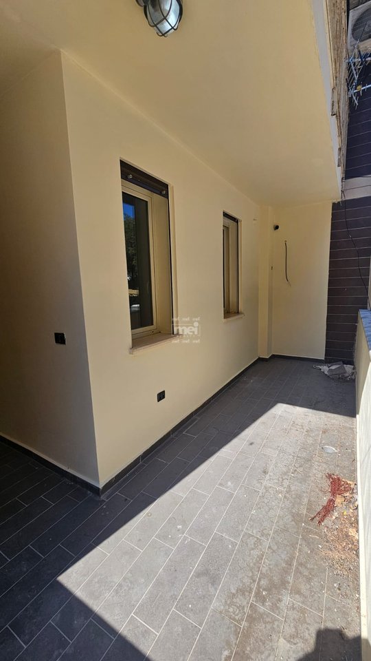 SHITET APARTAMENT 2+1 TEK VILA E ZOGUT