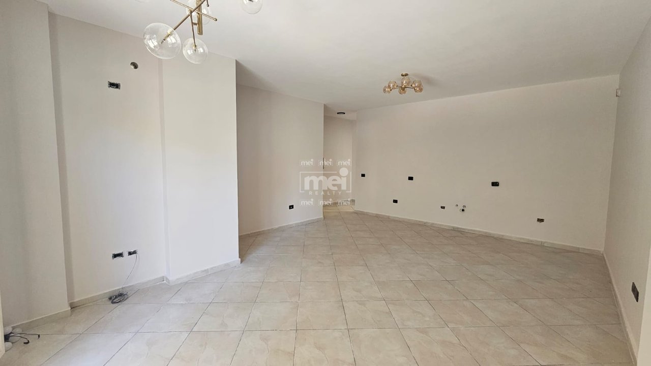 SHITET APARTAMENT 2+1 TEK VILA E ZOGUT