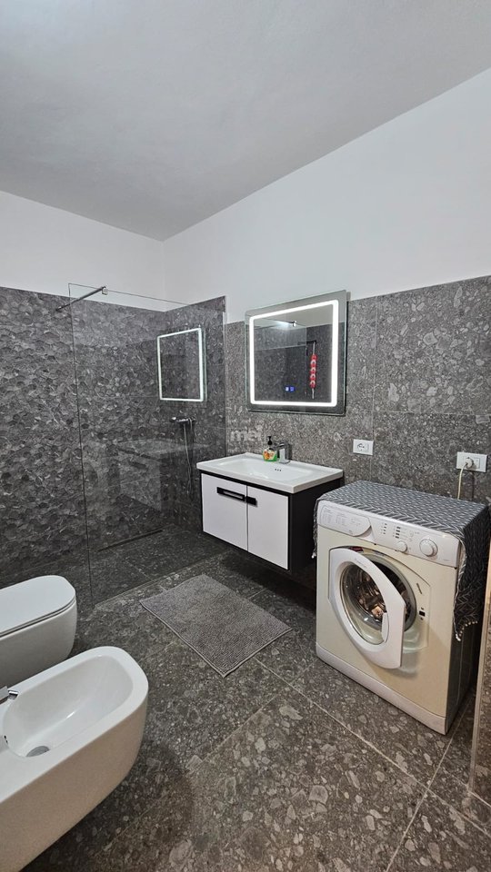 JEPET ME QIRA APARTAMENT 1+1 TEK VILA E ZOGUT