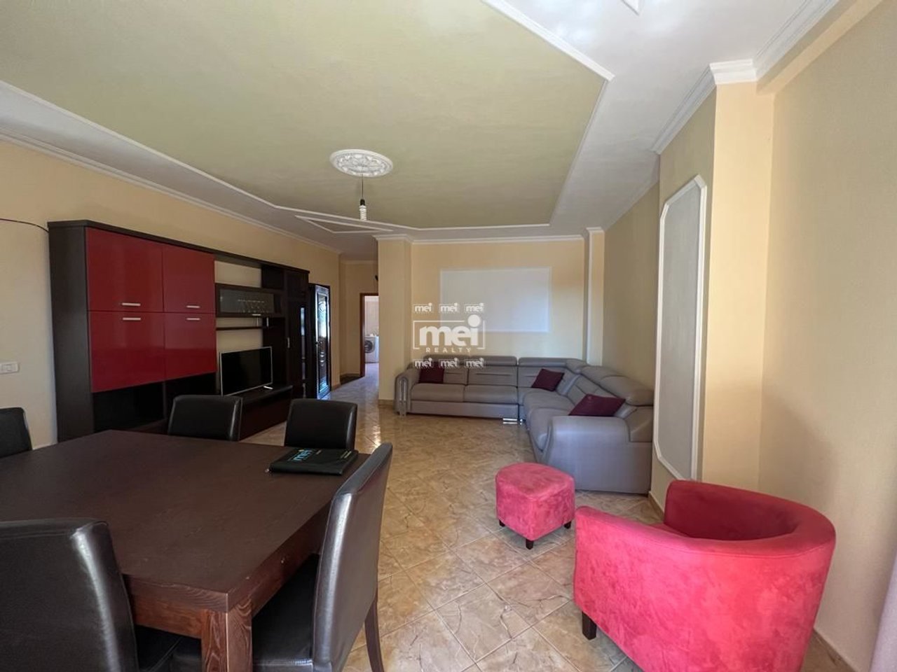 JEPET ME QIRA APARTAMENT 2+1 TEK VILA E ZOGUT!