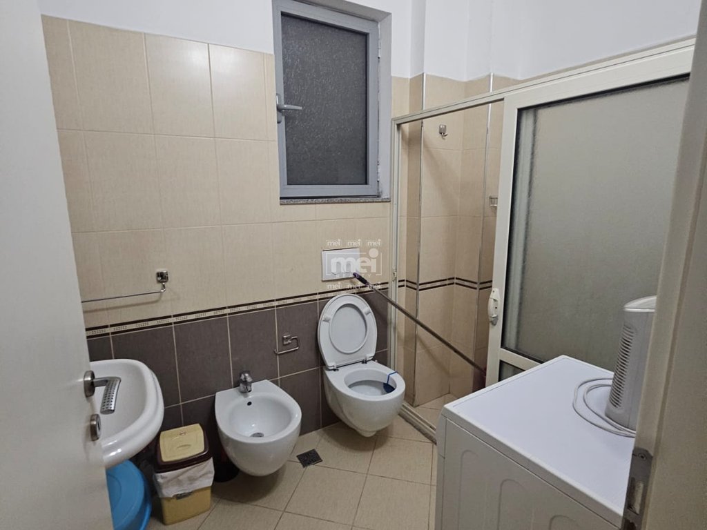 JEPET ME QIRA APARTAMENT 1+1 TE GJYKATA !