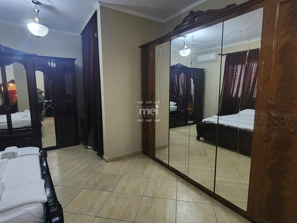 JEPET ME QIRA APARTAMENT 2+1 NE QENDER TE DURRESIT !