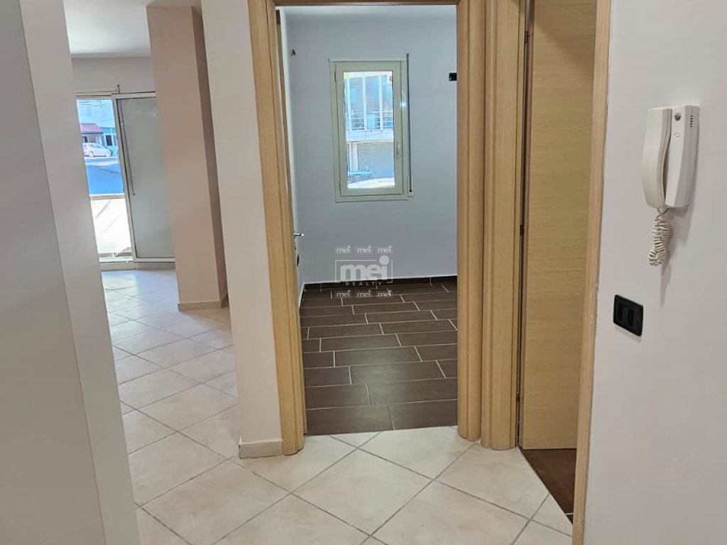 SHITET APARTAMENT 2+1 TEK VILA E ZOGUT