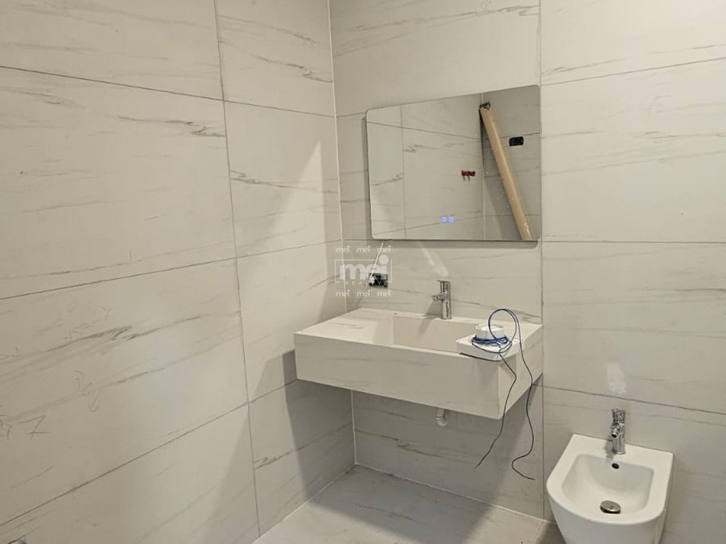 SHITET APARTAMENT 2+1 TEK VILA E ZOGUT