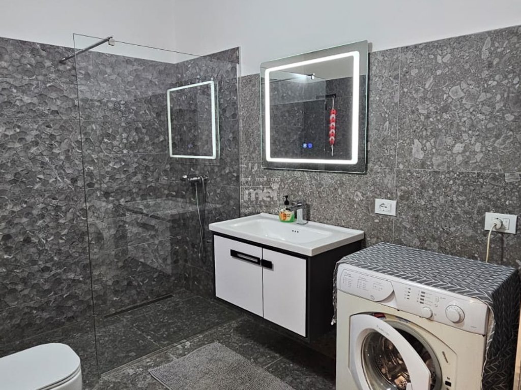 JEPET ME QIRA APARTAMENT 1+1 TEK VILA E ZOGUT