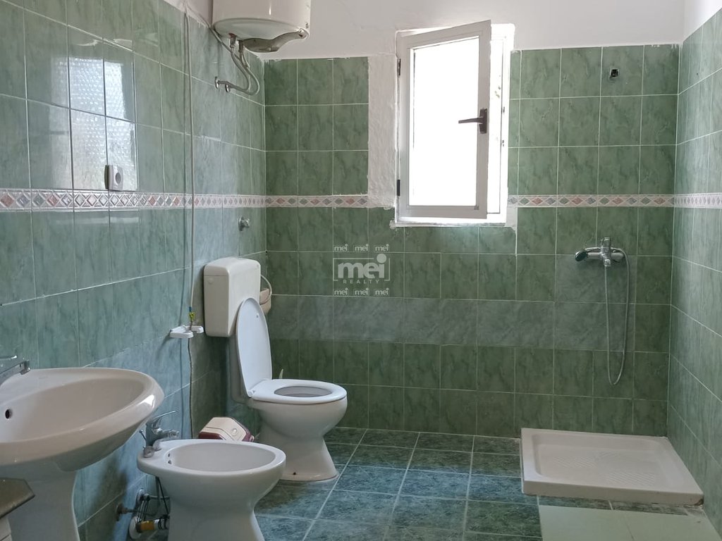 JEPET ME QIRA SHTEPI PRIVATE PRANE SEFER EFENDIUT !