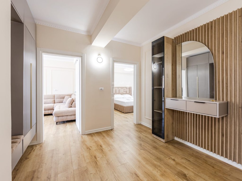SHITET APARTAMENT 2+1 TE RRUGA E RE E PORTIT! 3