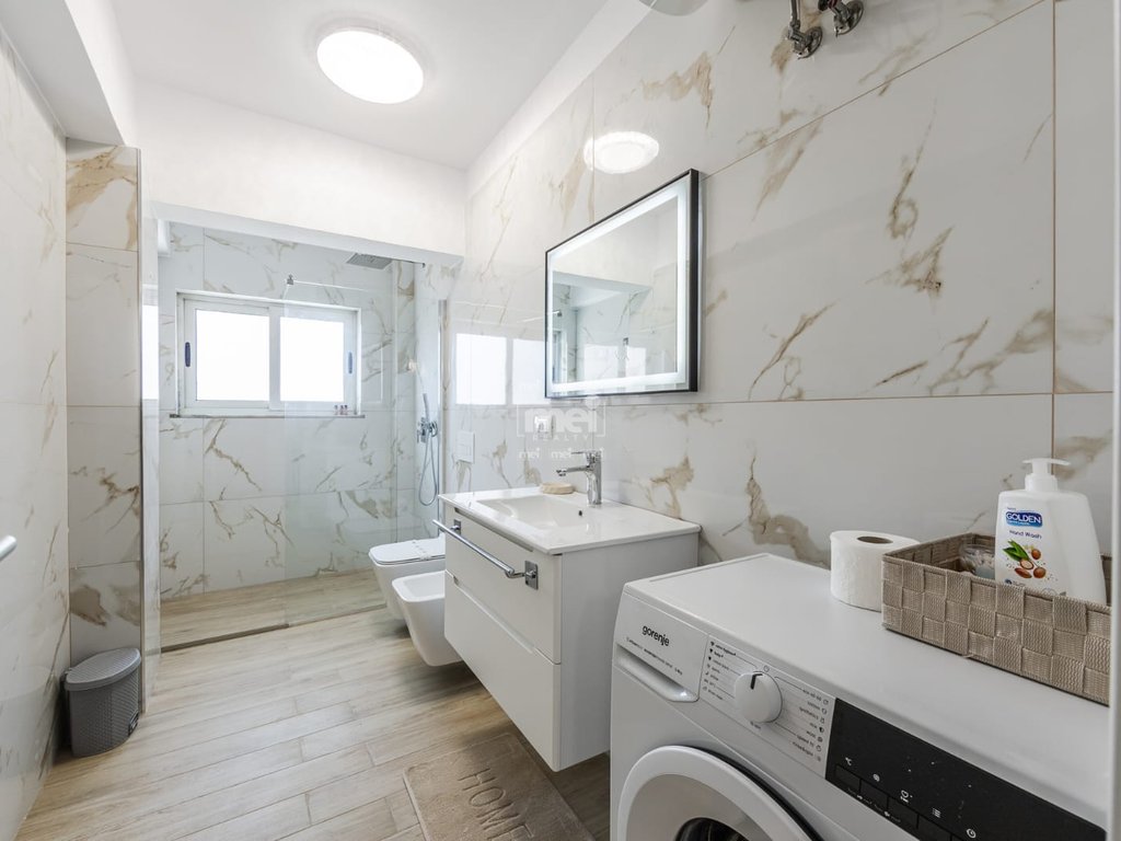 SHITET APARTAMENT 2+1 TE RRUGA E RE E PORTIT! 5