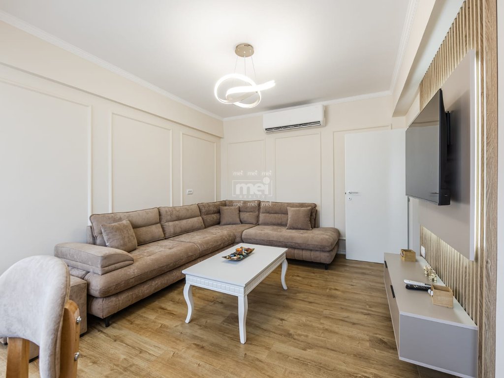 SHITET APARTAMENT 2+1 TE RRUGA E RE E PORTIT! 14