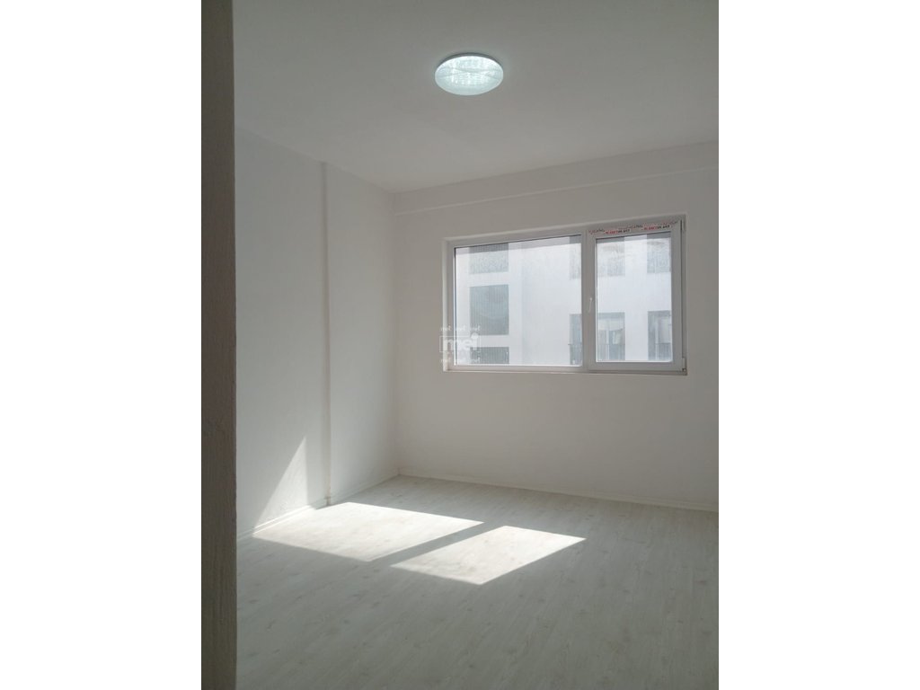 JEPET ME QIRA APARTAMENT 3+1+2 PRANE UJESJELLESIT!